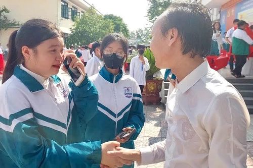 Tấm áo ướt dẫm mồ hôi của 'Người truyền lửa'