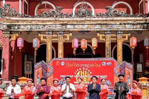 Khai mạc Liên hoan Thư pháp Việt Nam lần thứ I tại Cố đô Huế