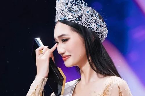 Quỳnh Anh và 5 cô gái bị tước quyền thi Hoa hậu Hoàn vũ