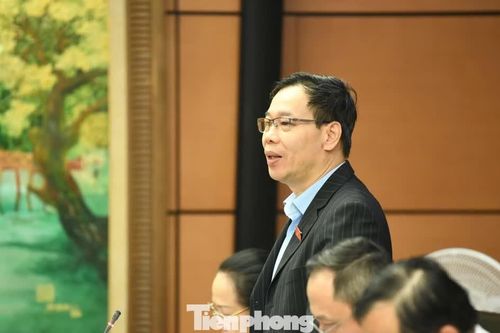 Đại biểu Quốc hội nêu lý do chưa thể bỏ công chứng, chứng thực với giao dịch đất đai
