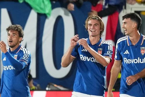 Nico Paz, kẻ hủy diệt MU: Truyền nhân của Messi hay Kaka mới?
