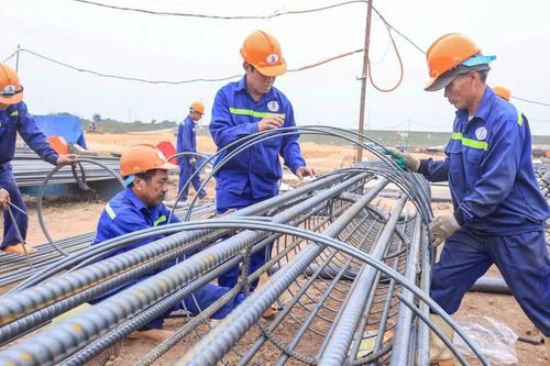 Lương tăng 40-50% nhưng ngành xây dựng vẫn 'khát' nhân lực