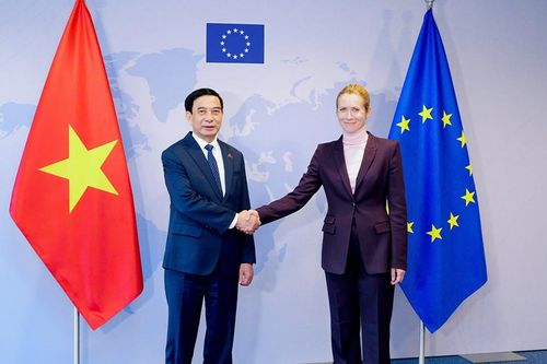 Nhiều tập đoàn quốc phòng các nước EU trưng bày ở Triển lãm quốc phòng Việt Nam