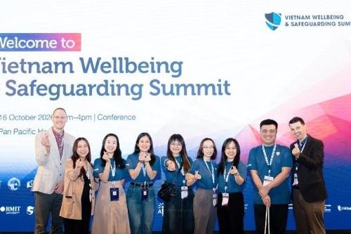 RMIT kết nối chuyên gia toàn cầu, thúc đẩy sức khỏe và an toàn học đường
