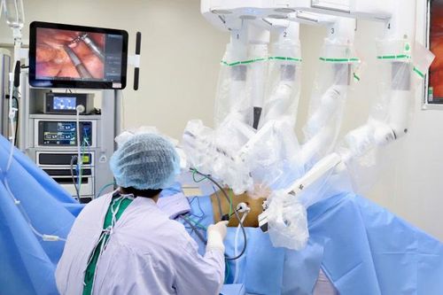 Hai tuần rối loạn tiêu hóa, người đàn ông 47 tuổi phát hiện ung thư