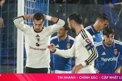 Chuyện gì đang xảy ra với Man Utd?