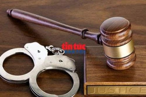Khởi tố đối tượng xâm phạm lợi ích hợp pháp của tổ chức, cá nhân