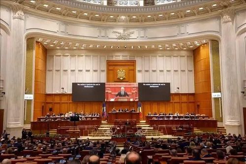 Romania phê chuẩn chính phủ mới, khép lại hơn 5 tháng bế tắc chính trị