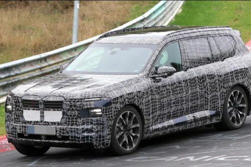BMW iX7 thuần điện lộ diện trên đường thử