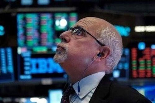 S&P 500 tăng chuỗi 3 phiên nhờ SpaceX và Tesla