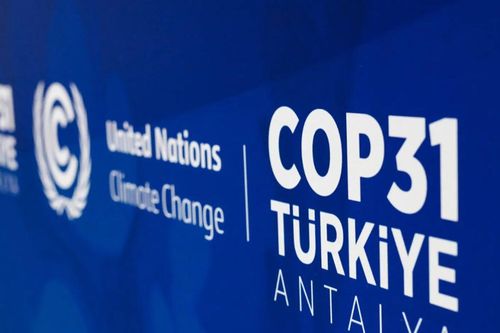 COP31: Cuộc đua điện hóa toàn cầu với sáng kiến '35 by 35' và những câu hỏi cần lời giải