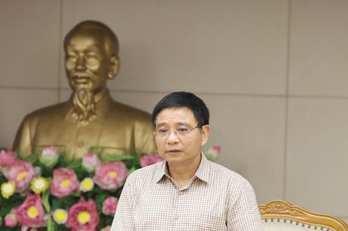 Phó Thủ tướng yêu cầu Trung tâm Tài chính quốc tế phấn đấu có giao dịch thực tế trong tháng tới