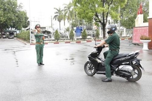 Xây dựng văn hóa giao thông trong lực lượng vũ trang