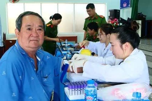 Đồng Tháp: Tiếp tục lấy mẫu sinh phẩm ADN thân nhân liệt sĩ chưa xác định danh tính