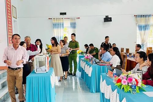 Xã Hra phát động Tháng cao điểm “Vì người nghèo”