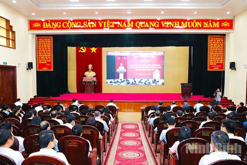 Hội nghị quán triệt, tập huấn việc triển khai xây dựng cơ sở dữ liệu vị trí việc làm của hệ thống chính trị