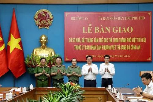 Bàn giao cơ sở nhà, đất Trung tâm Thể dục - Thể thao thành phố Việt Trì (cũ) sang Bộ Công an