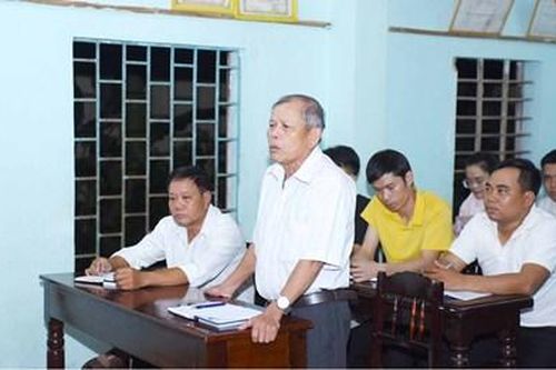 Sinh hoạt chi bộ sau giờ làm