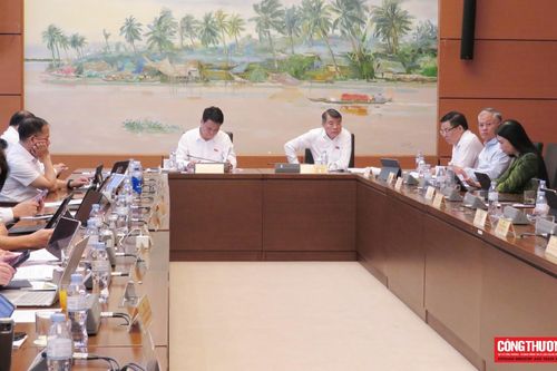 Tháo gỡ khó khăn cho các dự án đình trệ, khơi thông nguồn lực phát triển thị trường bất động sản