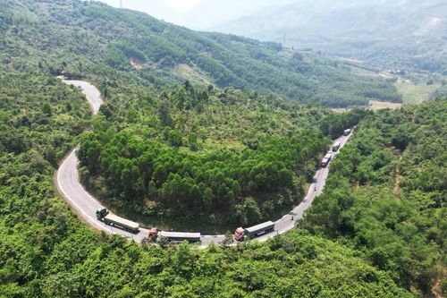 Huế: Chi 110 tỷ đồng xử lý các 'điểm đen' tai nạn, đường cong nguy hiểm trên quốc lộ 49