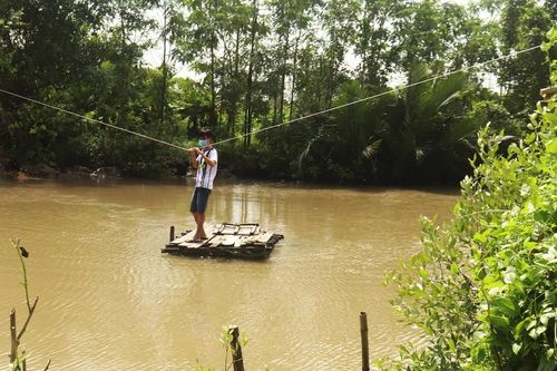Cần Thơ: Hai học sinh tử vong, cảnh báo hiểm họa từ phà tự chế