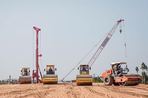 Bộ trưởng Trần Hồng Minh chỉ đạo quyết liệt, khơi thông điểm nghẽn dự án giao thông