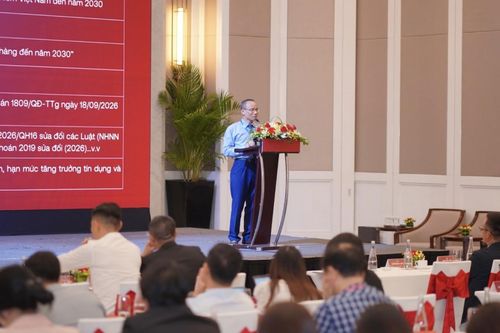 Phát triển cân đối các kênh dẫn vốn, nâng cao vai trò của thị trường chứng khoán