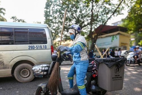 Hà Nội cơ giới hóa thu gom rác: Giảm sức người, tăng năng suất