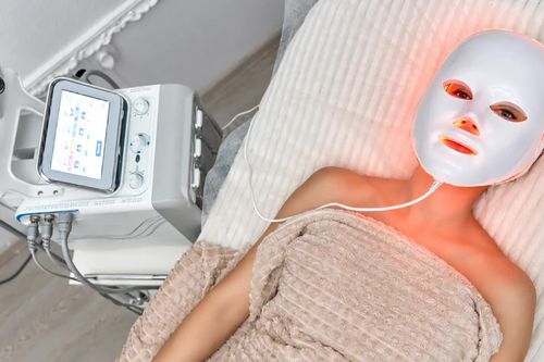 Mặt nạ đèn LED dưỡng da: Công nghệ làm đẹp tại nhà có đáng để đầu tư?