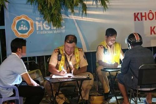 Xây dựng nếp sống 'Đã uống rượu, bia - không lái xe':  Bài cuối: Trách nhiệm không dừng ở người cầm lái