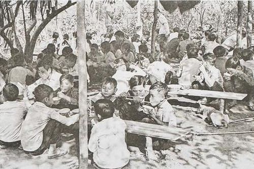 Kỷ niệm 81 năm ngày hy sinh của 'ngọn đuốc sống' - Anh hùng Lê Văn Tám (18/10/1945 - 18/10/2026): Sáng mãi muôn đời 'ngọn đuốc sống Lê Văn Tám'  Bài 9: Lê Văn Tám có 'sức sống bền bỉ trong lịch sử và trong lòng dân'