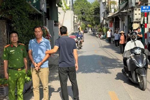 Bắt đối tượng chặn ôtô, đập vỡ kính rồi đâm 1 người tử vong do mâu thuẫn tình cảm
