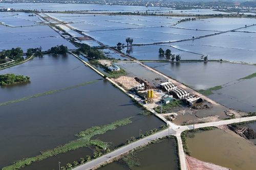 Nước bủa vây, tiến độ dự án đường huyết mạch hơn nghìn tỷ ở Huế 'hụt hơi'