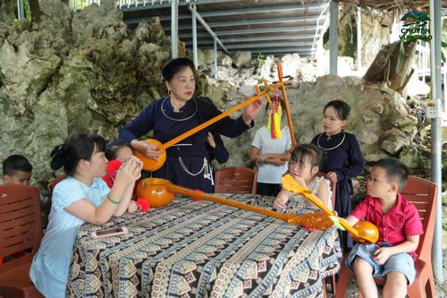 Chuyện về 'Người giữ lửa' nghệ thuật hát Then, đàn tính ở Cao Bằng