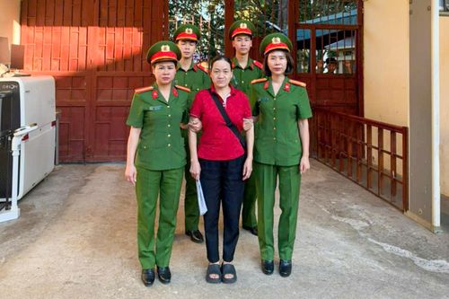 Đăng nhiều bài bôi nhọ lãnh đạo tỉnh Sơn La, một phụ nữ bị bắt giam