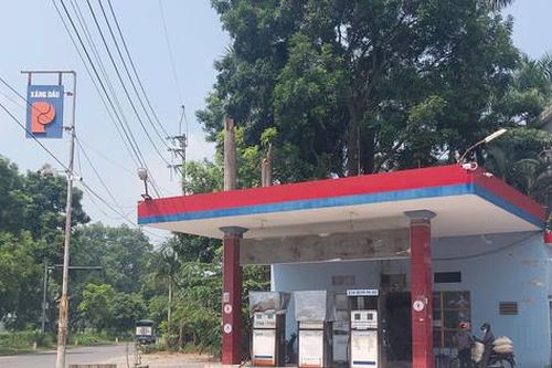 Xã Tây Phương yêu cầu cửa hàng xăng dầu Dị Nậu tạm dừng hoạt động