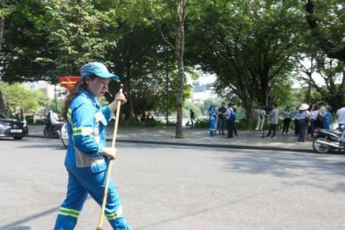 Bảo vệ sức khỏe, nâng cao hạnh phúc cho nữ công nhân môi trường