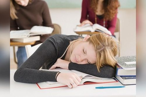 Ngủ đủ 7–8 tiếng nhưng sáng dậy vẫn mệt mỏi: Khi nào cần đi khám?