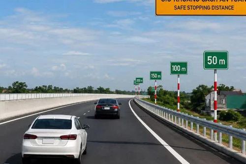 7 tuyến cao tốc phải bổ sung biển báo khoảng cách an toàn trước ngày 31/10