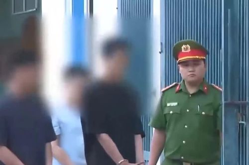 Thanh Hóa: Triệt phá đường dây làm giả giấy tờ liên quốc gia, thu lợi 15 tỷ đồng