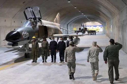 Bất chấp các cuộc không kích, Iran vẫn đang xây dựng lại căn cứ không quân ngầm Eagle 44