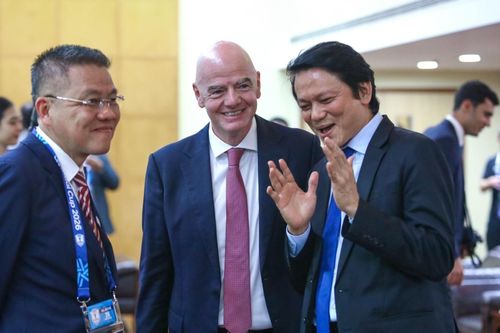 Châu Á chọn phe Infantino