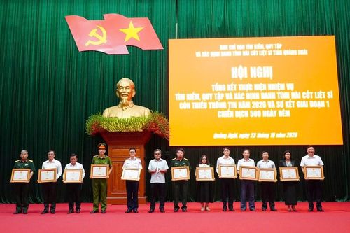 Quảng Ngãi khen thưởng các tập thể, cá nhân xuất sắc trong tìm kiếm, quy tập hài cốt liệt sĩ