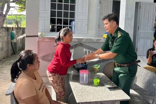 Các ngư dân trong vụ chìm tàu ở biển Lâm Đồng đã được cứu sống