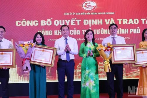 Nhân rộng những gương sáng công tác 'Dân vận khéo'