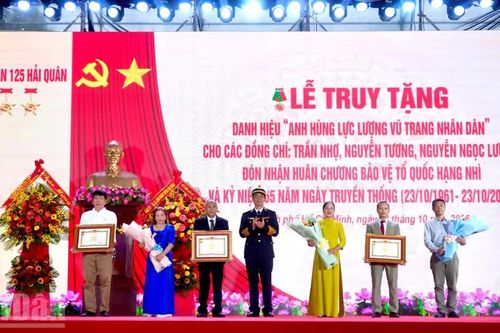 Truy tặng danh hiệu Anh hùng cho 3 liệt sĩ Đoàn tàu không số