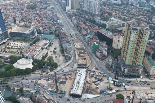 Hà Nội phân luồng giao thông phục vụ thi công cầu vượt nút giao Nguyễn Chí Thanh