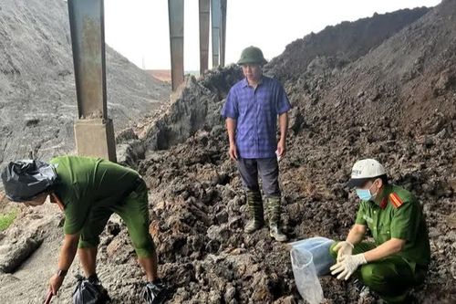 Truy tố 5 bị can trong vụ chôn, lấp trái phép hơn 900 tấn chất thải