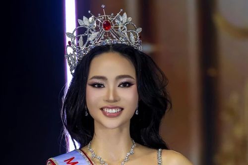 Nữ MC song ngữ cao 1,77m đăng quang 'Miss Charm Vietnam 2026'