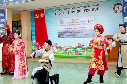 Trao truyền tri thức và lan tỏa tình yêu nghệ thuật